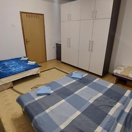 Mini Hill Apartment ซาราเยโว ภายนอก รูปภาพ