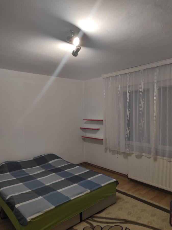 Mini Hill Apartment ซาราเยโว ภายนอก รูปภาพ